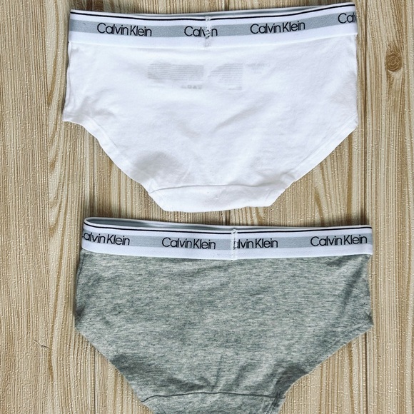 Calvin Klein Kids' SET of 2! Boys sz 6 Briefs Shorts Underwear White Gray - Picture 3 of 4